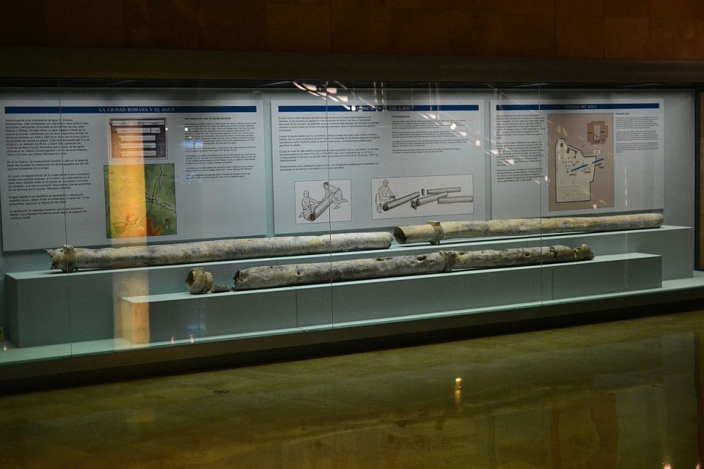 Tuberias romanas de plomo para la conducción de agua a una fuente del foro de Caesaraugusta
