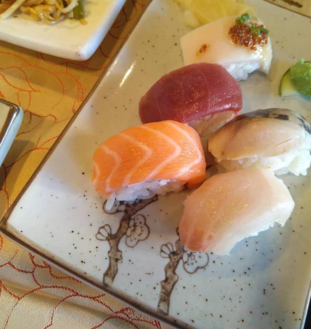 sushi restaurante sakura calle luis vives zaragoza