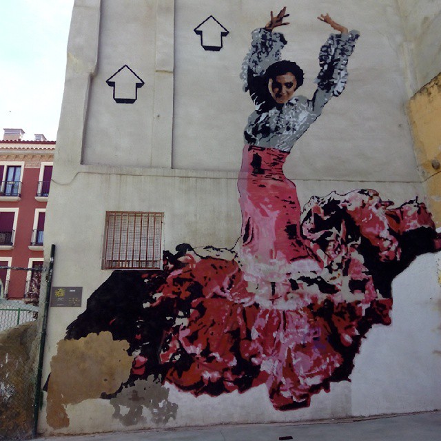 Mural de grandes dimensiones del Festival Asalto en el entorno de la Calle Las Armas de Zaragoza