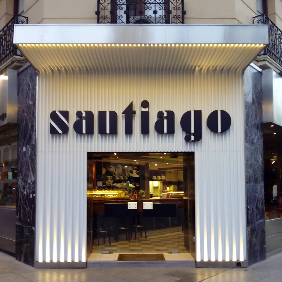 Cafetería Santiago, un clásico en la Plaza del Pilar