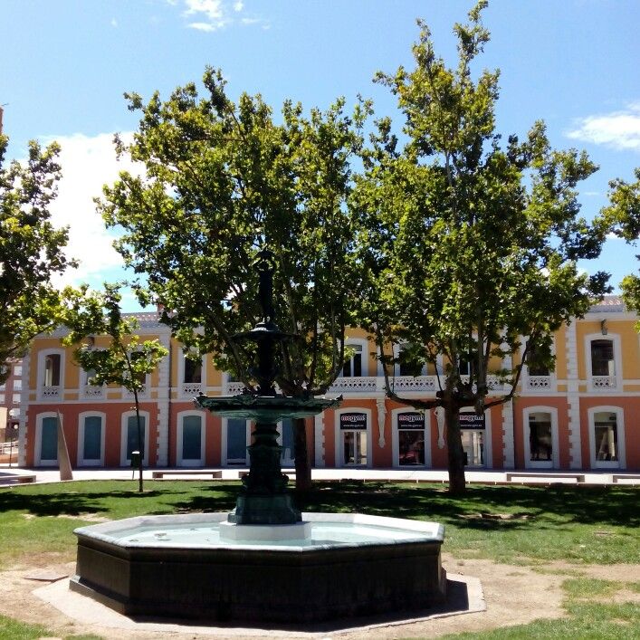 Antigua Estación de Utrillas, Plaza de Utrillas, Zaragoza