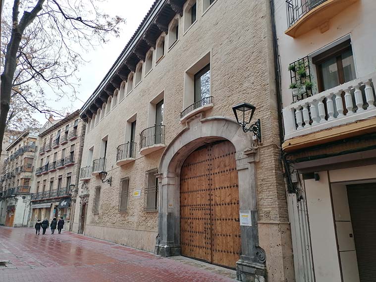 Casa del Canal o de los Tarín, Plaza de Santa Cruz 17 y 19, Zaragoza