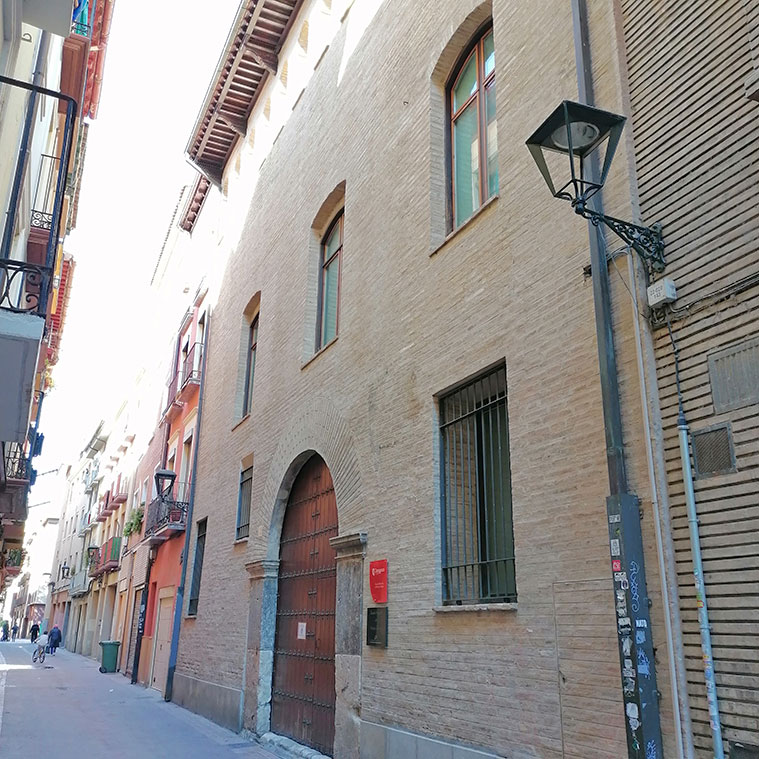 Casa de las Armas (Escuela de Música y Danza), Calle Las Armas 32, Zaragoza