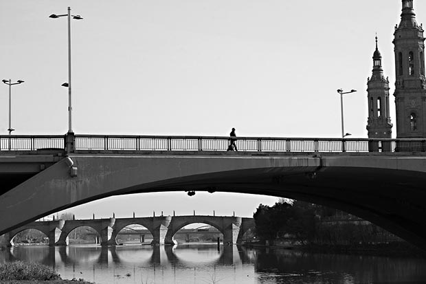 Puente de Santiago de Zaragoza