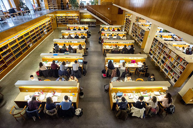 Sala de Estudio de la Biblioteca Pública de Zaragoza