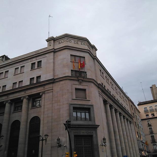 banco de espana en zaragoza esquina coso con independencia