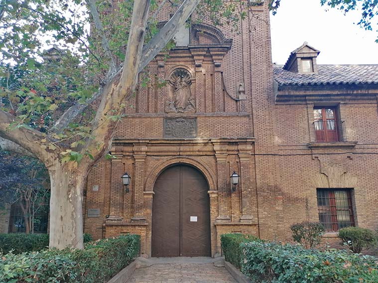 Fachada de la Iglesia de Nuestra Señora de Gracia en Zaragoza