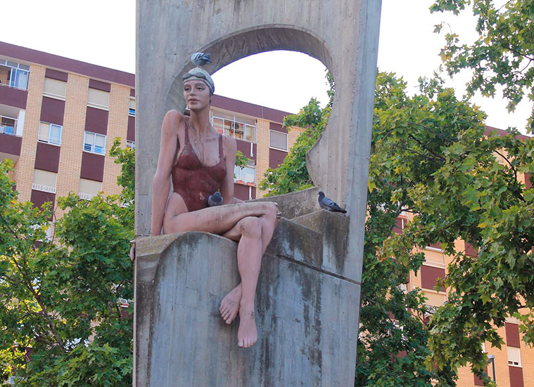 Escultura La Bañista en el Barrio de San José