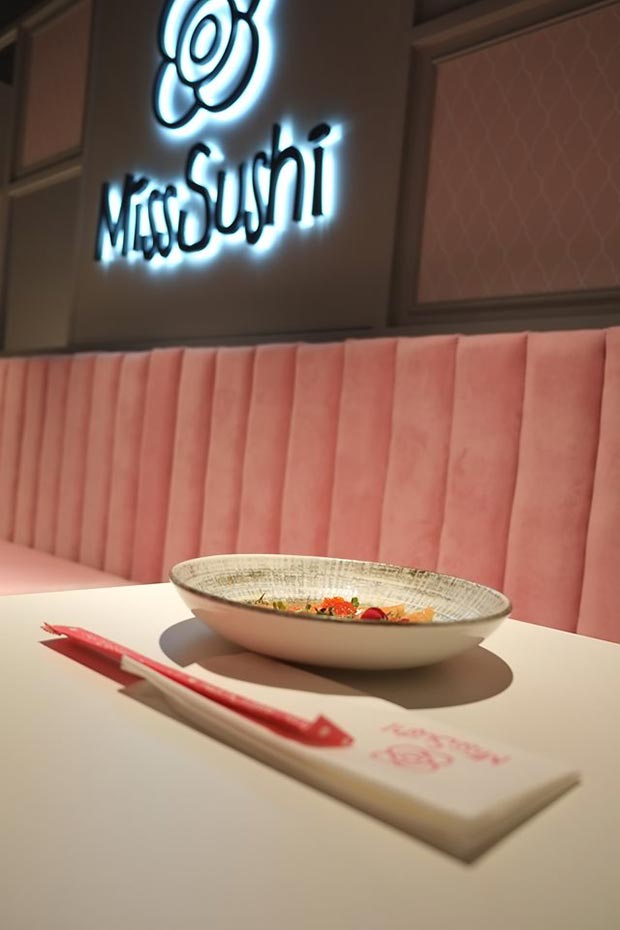 mesa del restaurante miss sushi