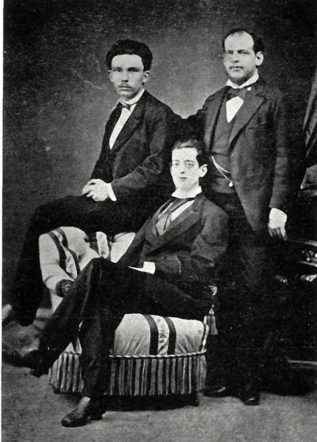 José Martí retrato junto a Eusebio y Fermín Valdés en Madrid 1872