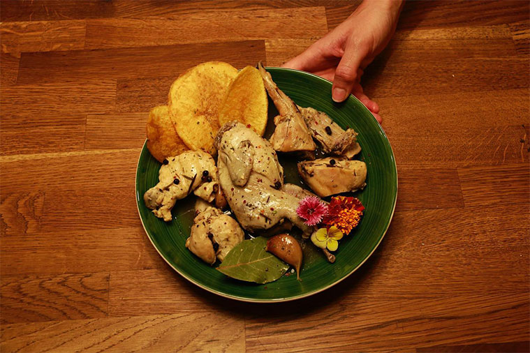 “LaMaribel” Mix es una selección de nuestros mejores escabechados: pollo, conejo y codorniz