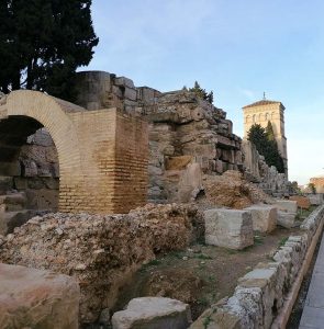 Visitando la antigua Muralla Romana de Zaragoza