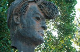 Busto de Mauricio Aznar en Zaragoza