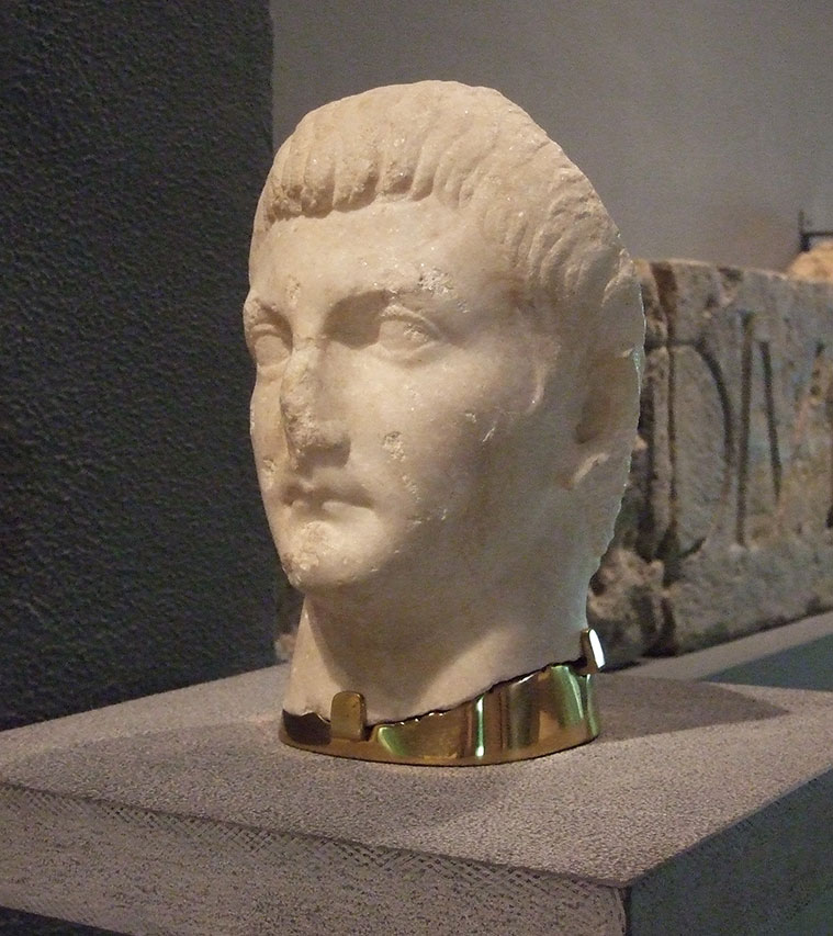 Busto de Druso el Menor, hijo de Tiberio y de Vipsania Agrippina, que apareció en la calle Sepulcro 