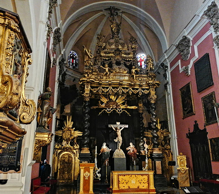 Otra vista del Altar Mayor de la Iglesia de San Felipe