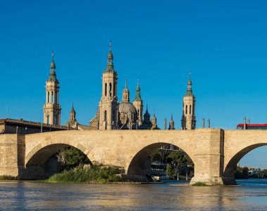 El Puente de Piedra de Zaragoza