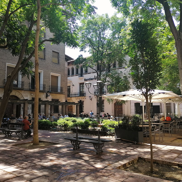Plaza Santa Cruz de Zaragoza