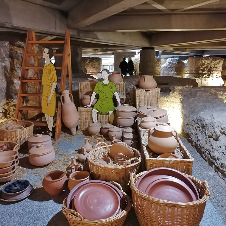 Reconstrucción de una tienda de cerámica del Foro de Caesaraugusta
