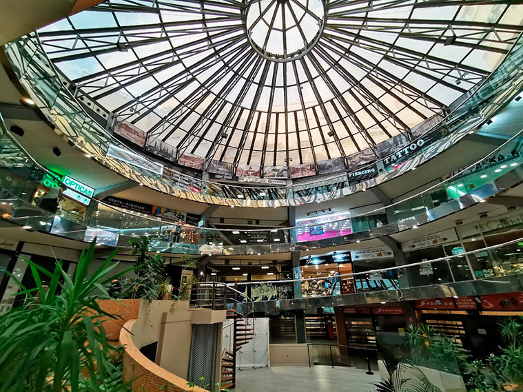 Vista del Centro Comercial El Caracol de Zaragoza