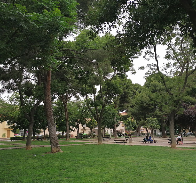 parque en el centro de ciudad jardin