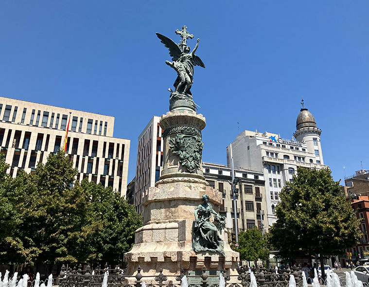 Monumento a los Mártires de la Religión y de la Patria en la Plaza de España