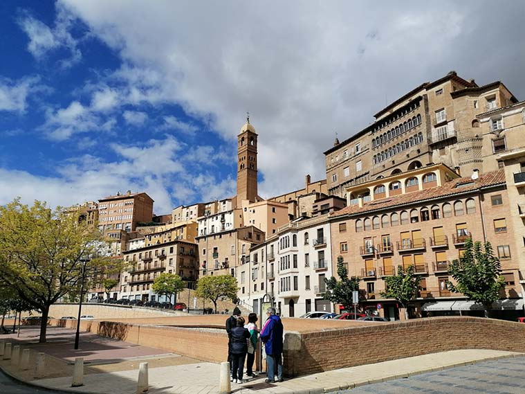 Tarazona es una de las ciudades más bellas de Aragón y está cerca de sitios tan increíbles como el Monasterio de Veruela o el Moncayo