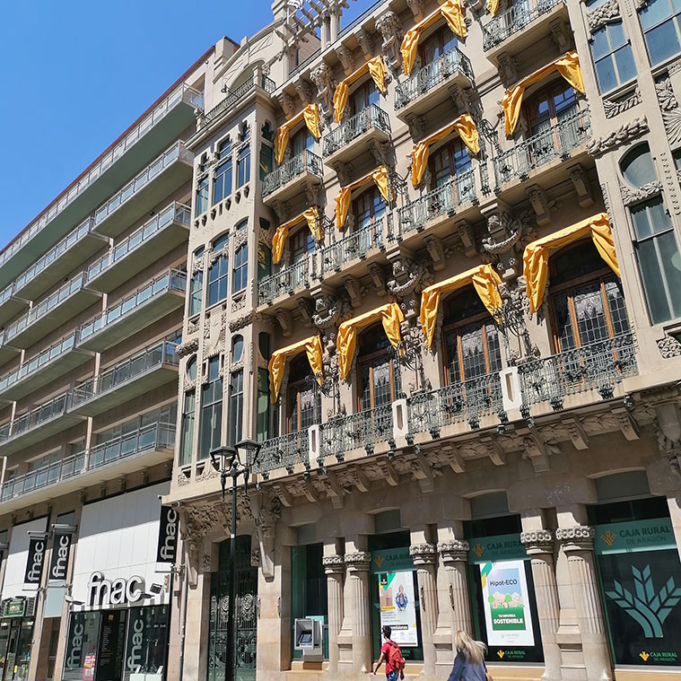 El Antiguo Casino Mercantil de Zaragoza en el Coso