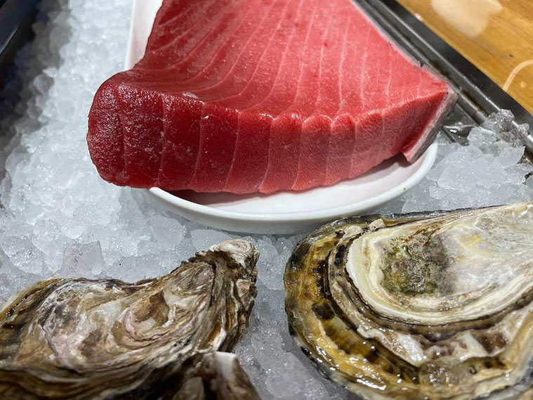  sashimi de atún rojo salvaje en los cabezudos