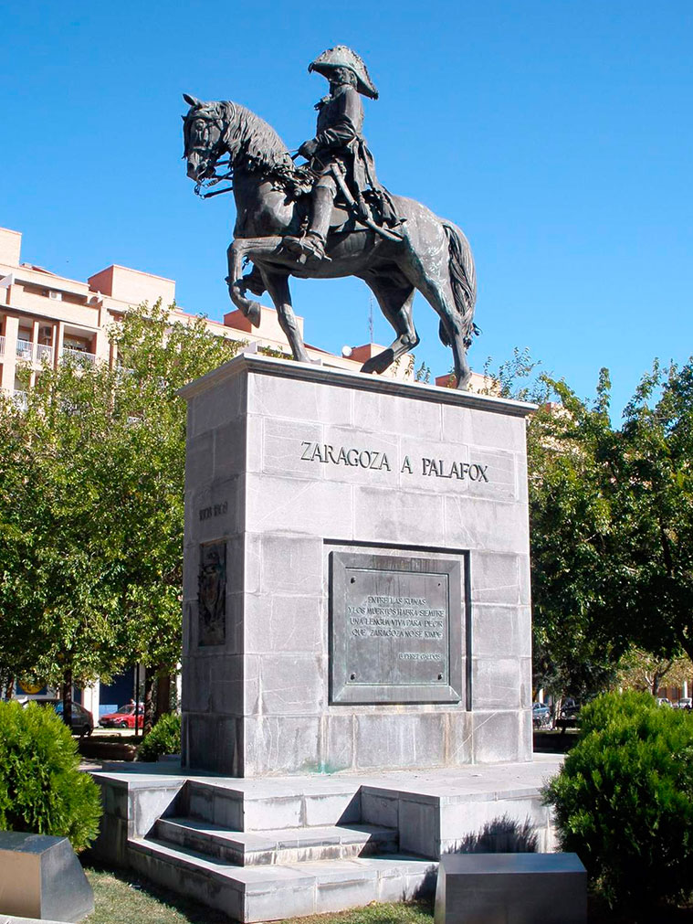 Monumento al General Palafox en Zaragoza