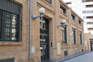 Edificio Tribeca (antigua carpintería de Maquinista y Fundiciones del Ebro) en la Avenida Cataluna de Zaragoza