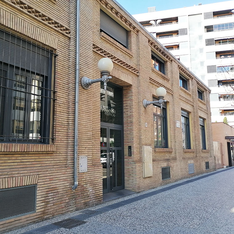 Edificio Tribeca (antigua carpintería de Maquinista y Fundiciones del Ebro), Avenida de Cataluña 19, Zaragoza