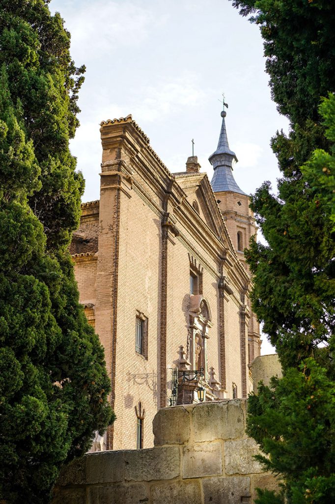 Visitando la antigua Muralla Romana de Zaragoza