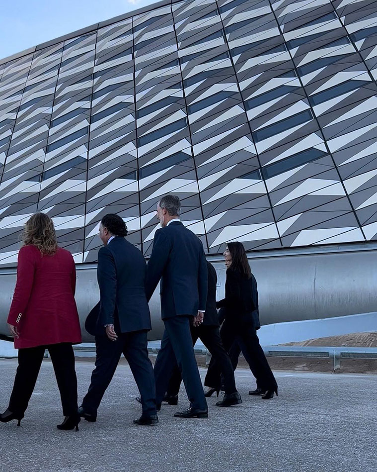 rey Felipe VI visita el Pabellón Puente, futura sede de Mobility City