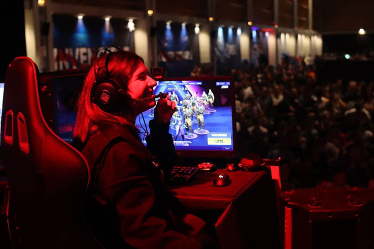 torneos de gamers en la ZGamer en la sala Multiusos del Auditorio de Zaragoza
