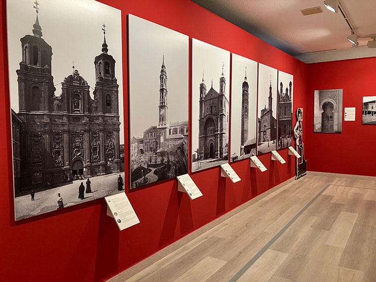 Exposición 'Zaragoza en la mirada centenaria de Thomas' en el Patio de la Infanta