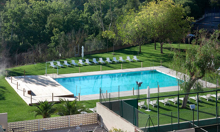 Club Metropolitan Romareda piscina al aire libre