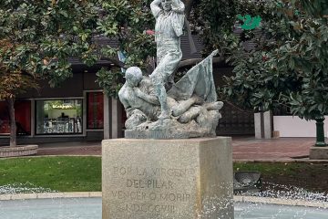 Escultura 'Por la Patria. 1808' de Federico Amutio plaza glorieta sasera de zaragoza