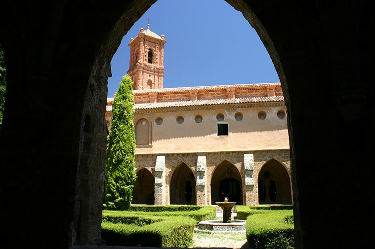 Monasterio de Piedra vista del claustro