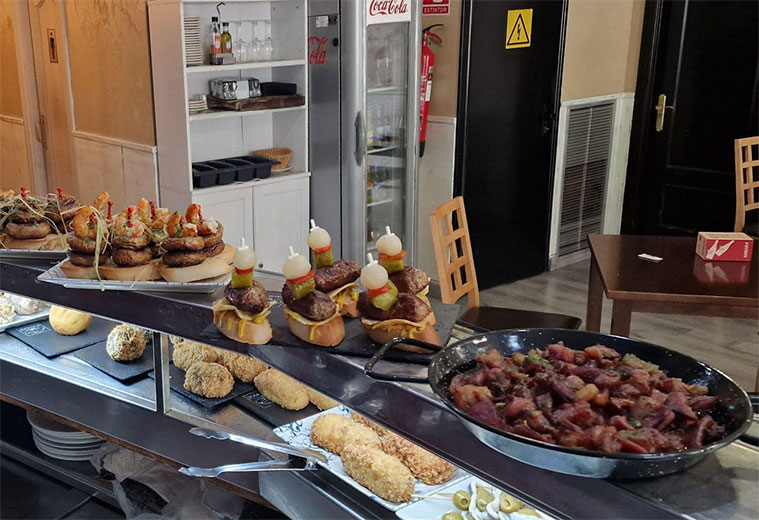 Alpha Restaurante barra del bar