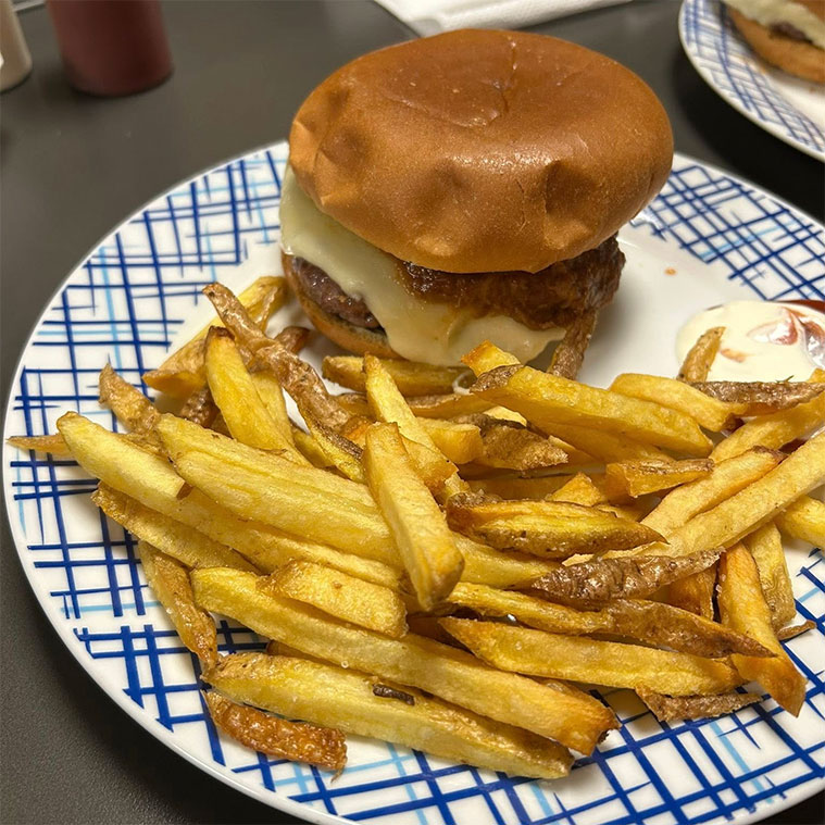 Bar Hamburguesería El Coloso La Almozara Zaragoza