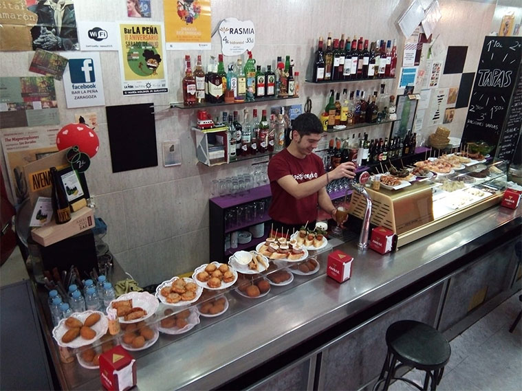 Bar La Peña Calle María Moliner Zaragoza