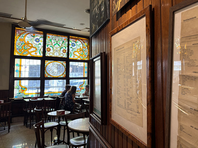 Café Levante Zaragoza interior
