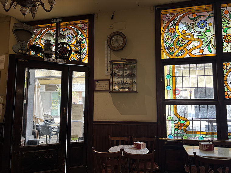 Café Levante vidrieras