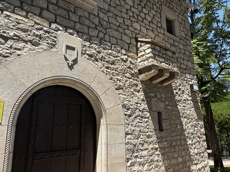 Casa Pirenaica sede de Etnología del Museo de Zaragoza Parque Grande