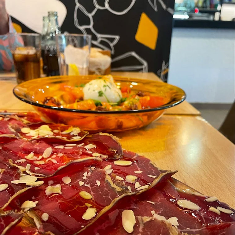 Comer en el Bar Alierta 19