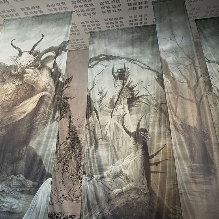 Instalación de Las Lámpades de Rómulo Royo