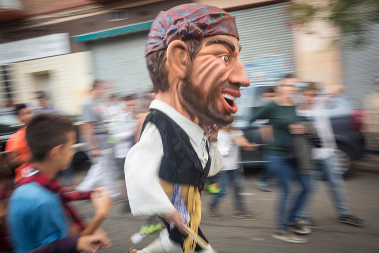 La Comparsa de Gigantes y Cabezudos en las Fiestas del Pilar 2025