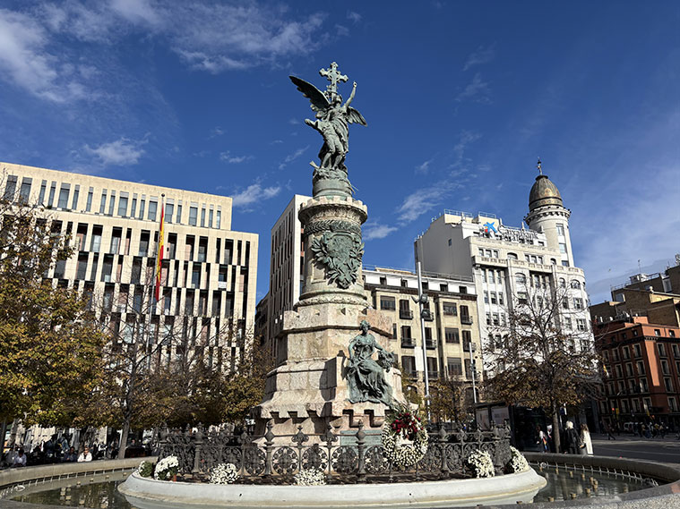 Monumento a los Mártires de la Religión y de la Patria Plaza de España