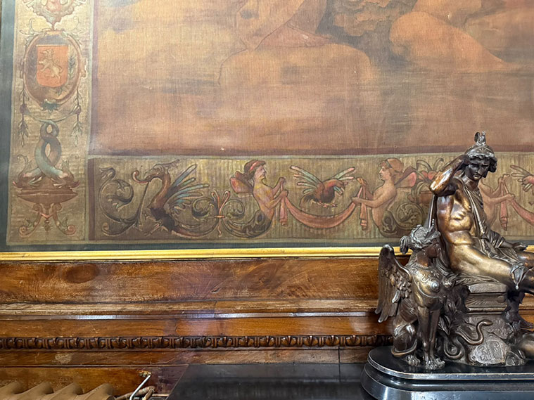 Palacio de Sástago detalle una pintura
