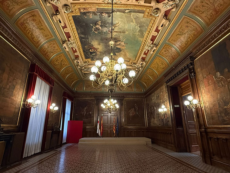 Pinturas en las bóvedas del Palacio de Sástago